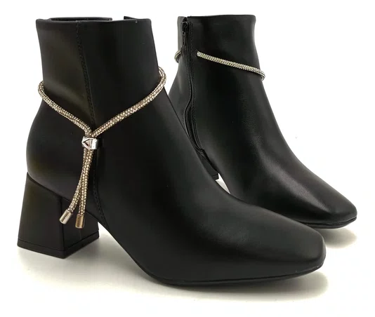 Bota Feminina Preto Cano Curto Tira Cristal Vizzano