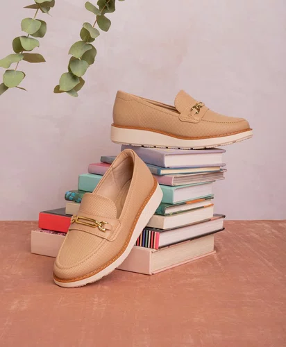 Sapato Modare Bege Mocassim com Leve Salto Plataforma