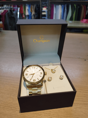 Kit Relógio Champion Feminino + Par de Brincos com Colar  Estilo e Funcionalidade