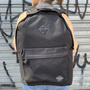 Mochila Redley Preta de Costas