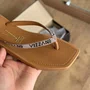 Sandália Rasteira Feminina Vizzano Com Brilho Camel